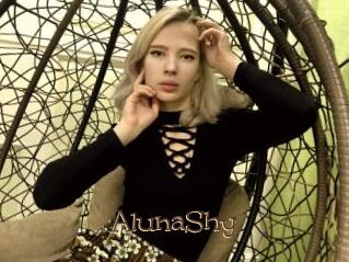 AlunaShy