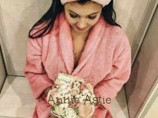 Annie_Astie