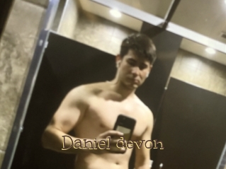 Daniel_devon