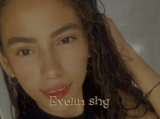 Evelin_shy