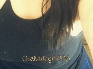 GiaMiley6996
