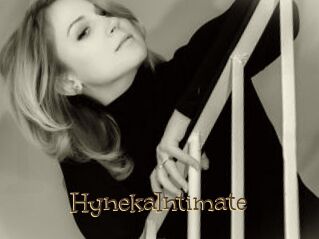 HynekaIntimate