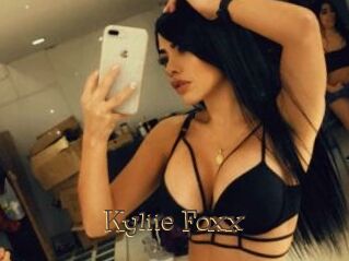 Kyliie_Foxx