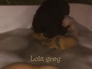 Lola_grey