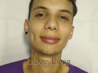Lukke_Davis