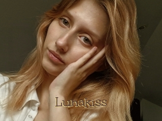 Lunakiss