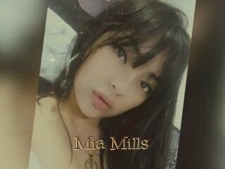 Mia_Mills