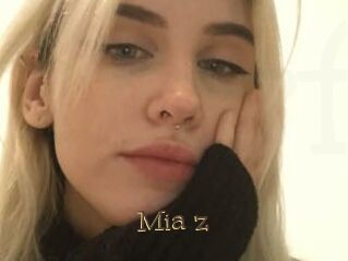 Mia_z