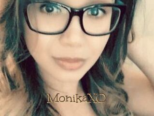 MonikaXO