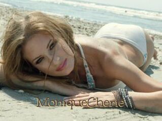 MoniqueCherie