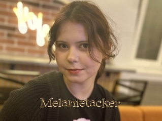 Melanietacker