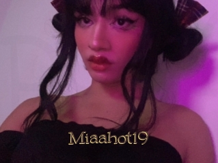 Miaahot19