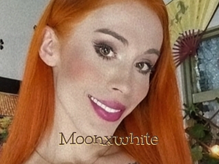 Moonxwhite