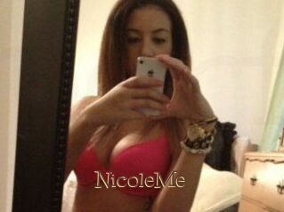 NicoleMe