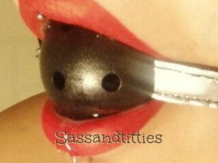 Sassandtitties