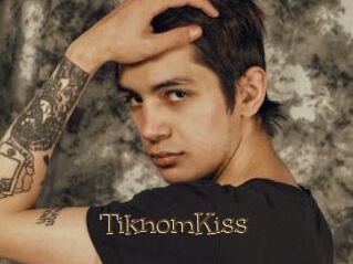 TiknomKiss