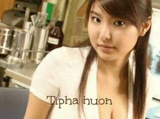 Tipha_huon